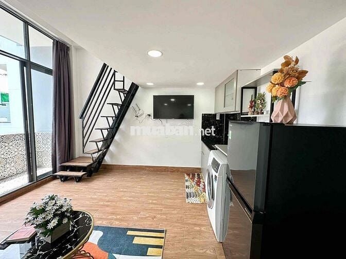 TRỐNG LẠI DUPLEX BAN CÔNG FULL NỘI THẤT NGAY CVPM QUANG TRUNG - CĐ FPT