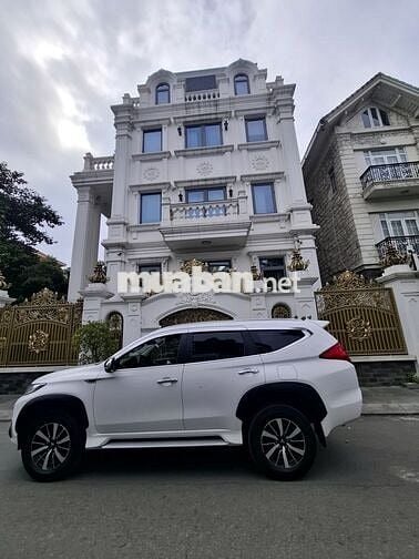 Mitsubishi Pajero Sport 2.4D 4x2 MT 2019 - 560Tr