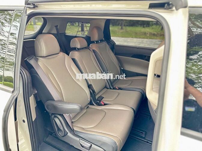 Kia Carnival 2.2 Premium 8S 2026