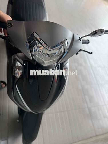 Lead 4V 2026 Bạc nhám 2400 km
