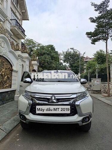 Mitsubishi Pajero Sport 2.4D 4x2 MT 2019 - 560Tr