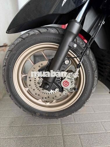 Lead 4V 2026 Bạc nhám 2400 km