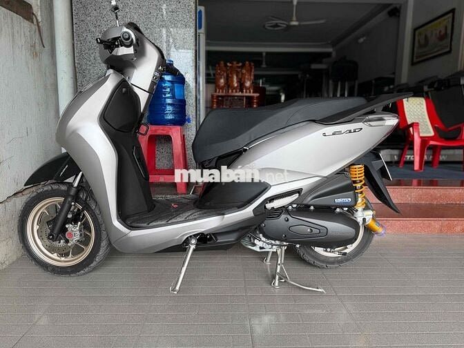 Lead 4V 2026 Bạc nhám 2400 km