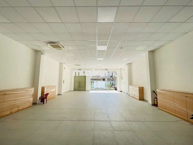 TOÀ BUILDING NGANG 10M ĐƯỜNG LÝ THƯỜNG KIỆT GIÁ THUÊ 150TR
