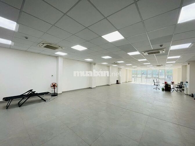 TOÀ BUILDING NGANG 10M ĐƯỜNG LÝ THƯỜNG KIỆT GIÁ THUÊ 150TR