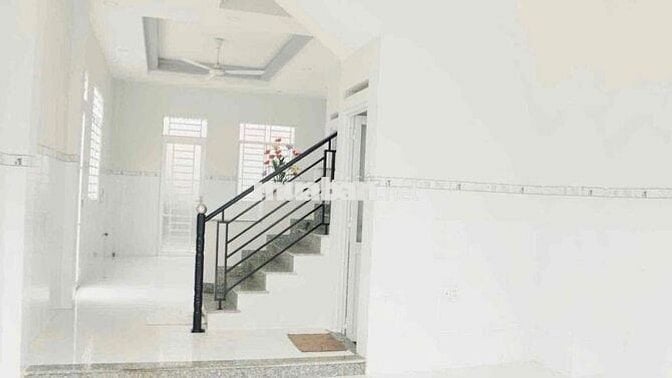 GẦN NGÃ TƯ THỦ ĐỨC - HOÀNG DIỆU 2 NHÀ HẺM TẢI 2PN 2WC Ở + VPCTY