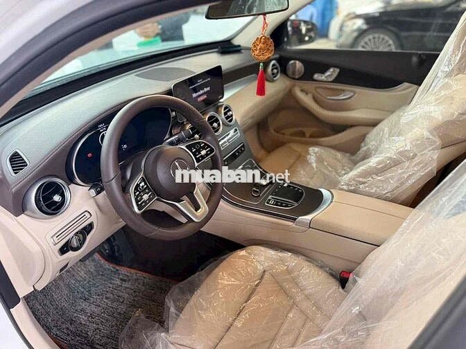 Mercedes-Benz GLC300 4MATIC 2021