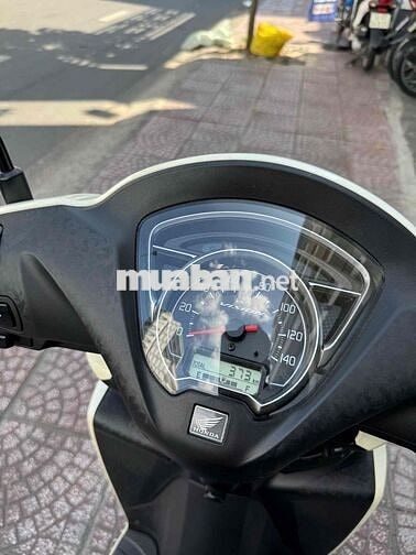 Honda Vision 2024 Trắng 300km