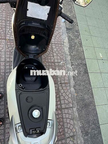 Honda Vision 2024 Trắng 300km
