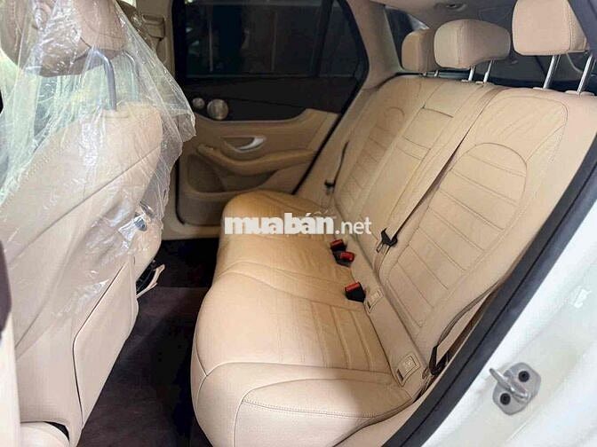 Mercedes-Benz GLC300 4MATIC 2021