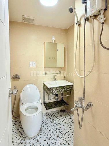 Chính chủ căn góc 83m2 Hoàng Kim sổ hồng sẵn, nhà mới, TT 950tr ở ngay