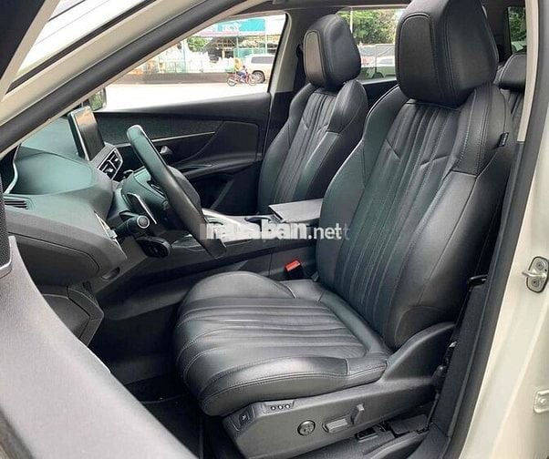 Peugeot 5008 Allure 2020 chạy 4vkm hỗ trợ góp