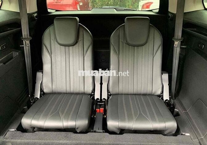 Peugeot 5008 Allure 2020 chạy 4vkm hỗ trợ góp