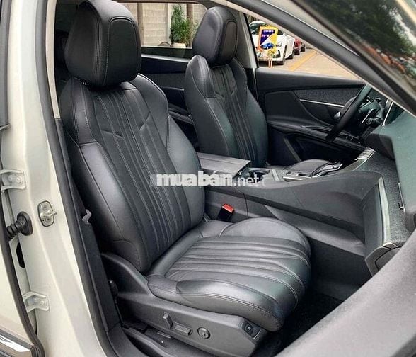 Peugeot 5008 Allure 2020 chạy 4vkm hỗ trợ góp