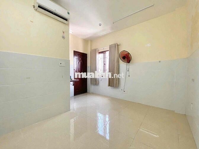 Cuối đường Hoa sữa, đi bộ 3 phút ra Phan Xích Long