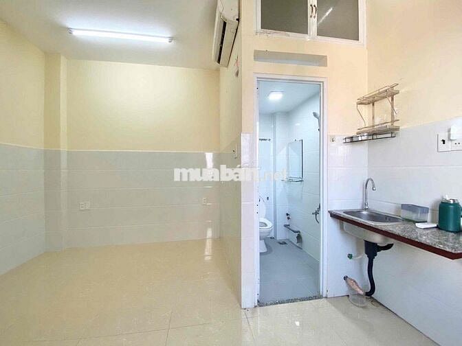 Cuối đường Hoa sữa, đi bộ 3 phút ra Phan Xích Long