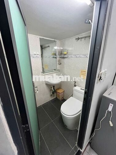 Cần sang nhà trọ 10 phòng 10 WC đường Trần Nhân Tôn