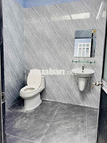 Cho thuê kho sạch, đẹp đường Đặng Thuỳ Trâm. DT 5x22m. Giá 18tr/tháng