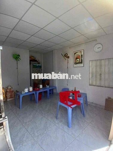 Cần sang quán ăn đc 78c ngay chợ nguyễn đình chiểu