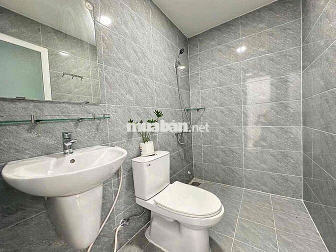 1 Phòng Ngủ Tách Bếp Full Nội Thất - Thang Máy, Hầm Xe gần cv Làng Hoa