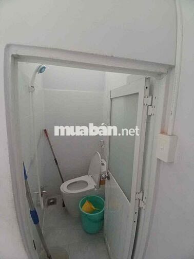 Cần sang quán ăn đc 78c ngay chợ nguyễn đình chiểu