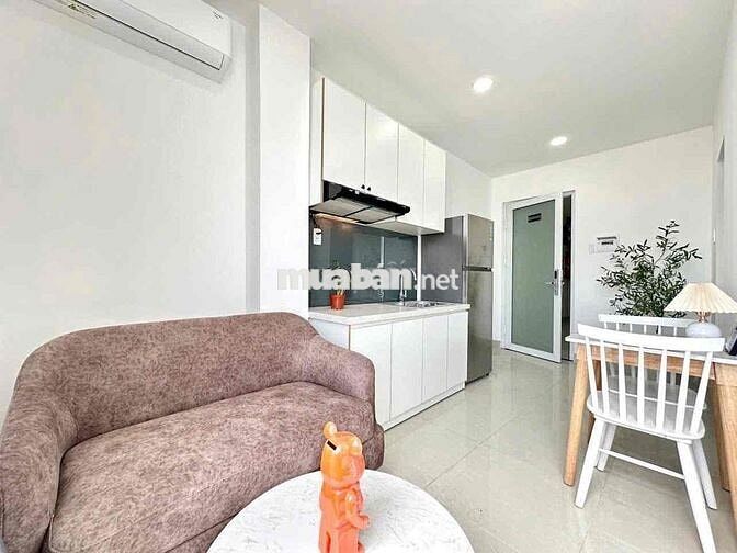 1 Phòng Ngủ Tách Bếp Full Nội Thất - Thang Máy, Hầm Xe gần cv Làng Hoa