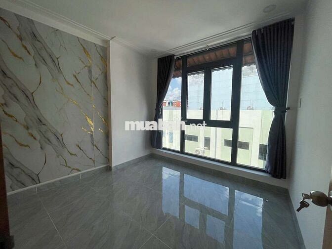 Cho thuê nguyên căn Mới Đẹp, 3pn, hẻm xh Đg Lê Thị Riêng, Thới An Q12