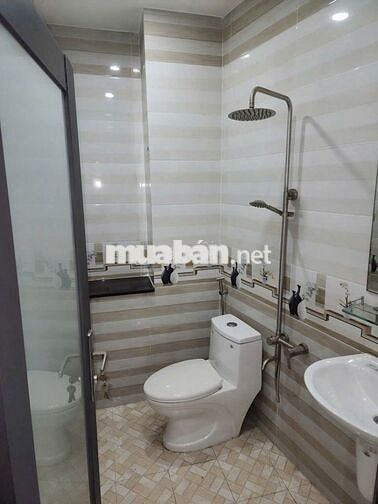 Bán nhà riêng tại Bình Hưng Hòa B, 5,7 tỷ, 59m2, 4PN, 5WC đẹp xuất sắc