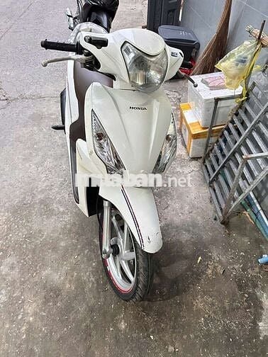 Honda Vision Trắng 11000 km