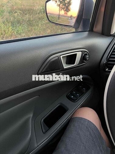 Ford Ecosport Titanium 2017 bản full, số tự động
