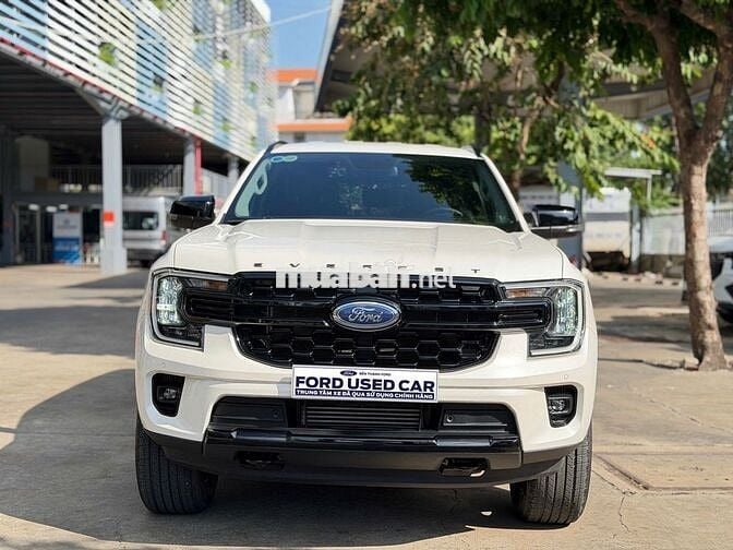 Ford Everest 2024, có hóa đơn, vay Ngân Hàng 75%
