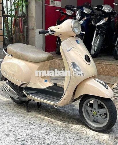 Piaggio Vespa Fi 2011 màu Kem