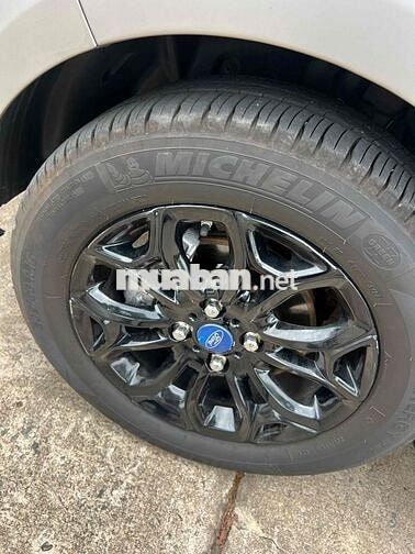 Ford Ecosport Titanium 2017 bản full, số tự động