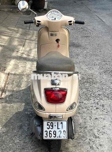 Piaggio Vespa Fi 2011 màu Kem