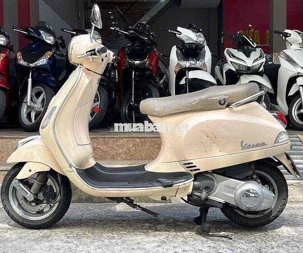 Piaggio Vespa Fi 2011 màu Kem