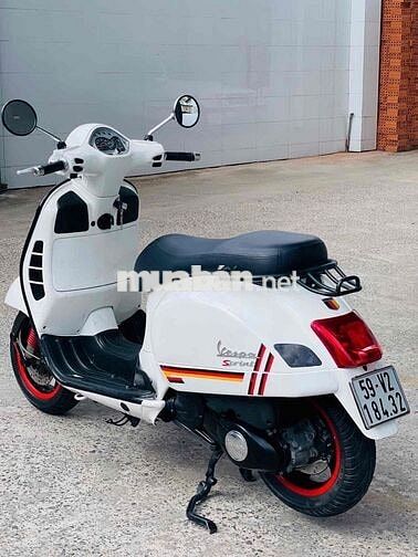 Piaggio Vespa GTS Trắng Zin Đẹp