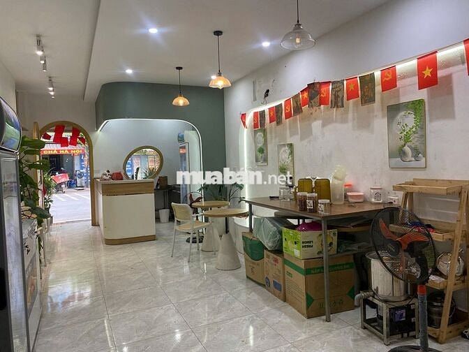Cho thuê nhà phố 3 tầng, 2 mặt tiền trung tâm Văn Giang