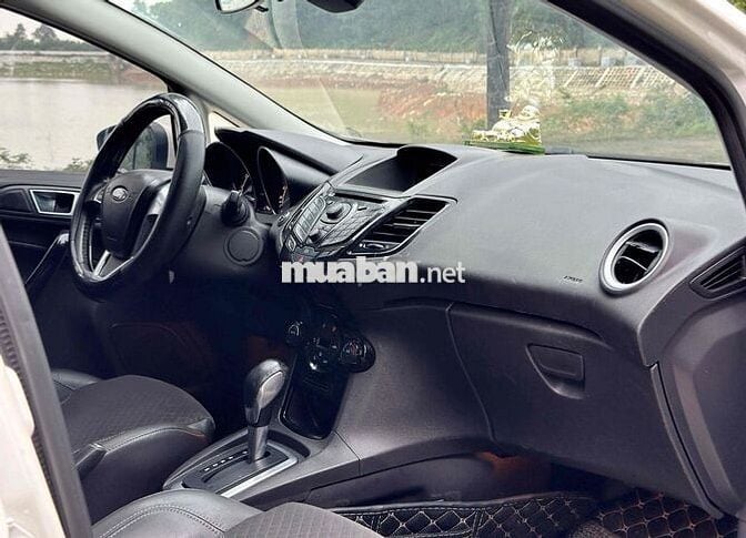Bán Ford Fiesta 2016 bản cao cấp 1.0 Turbo Ecoboos
