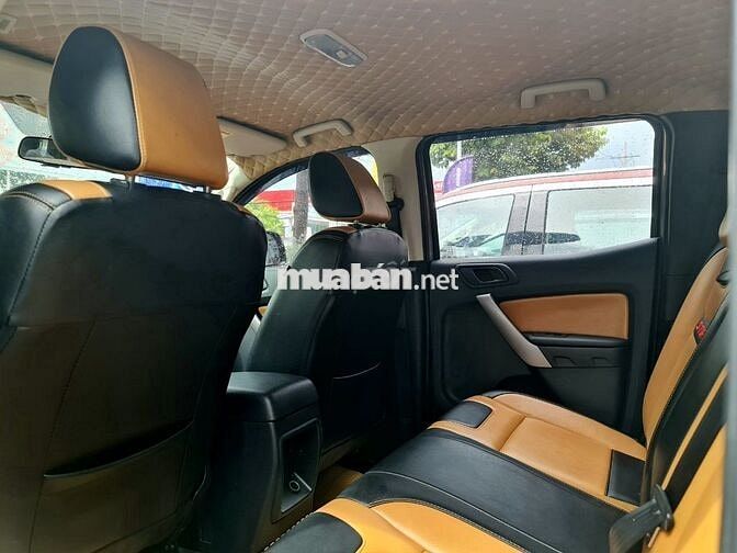 Ford Ranger XLS AT 2018, vay Ngân Hàng 75%