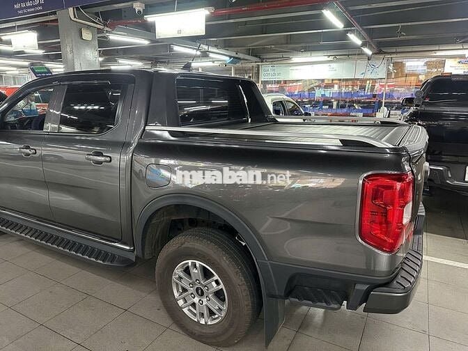 Ford Ranger XLS AT 2023,  xám, vay Ngân Hàng 75%