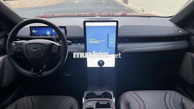 Mustang Mach E 2025 Đi Lướt Xe Xuất Hoá Đơn
