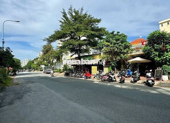 Cho Thuê biệt thự đẹp đường 25,cách MT Phạm Văn Đồng 100m
