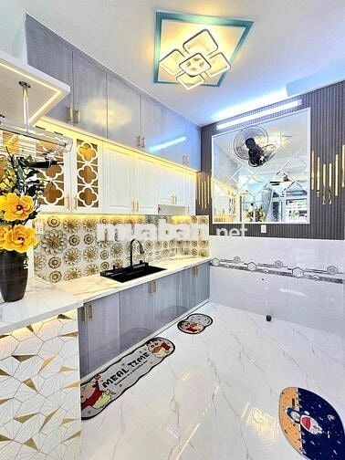 🔥🔥nhà bán mặt tiền hẻm 5 m vị trí kinh doanh được đông đúc🔥🔥🔥