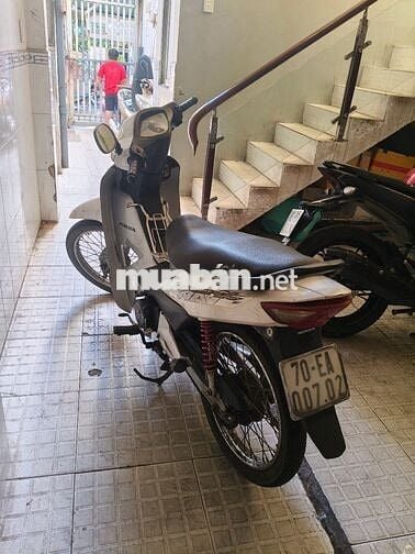 XE WALE 50CC TRẮNG - HS LỚP 10