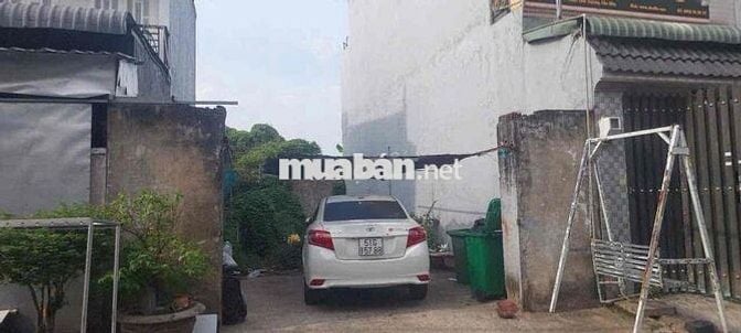 Bán đất gần chợ Xuân Thới Thượng