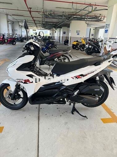 Honda Air Blade 125 2023 Trắng Đen