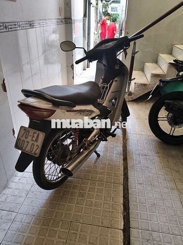 XE WALE 50CC TRẮNG - HS LỚP 10