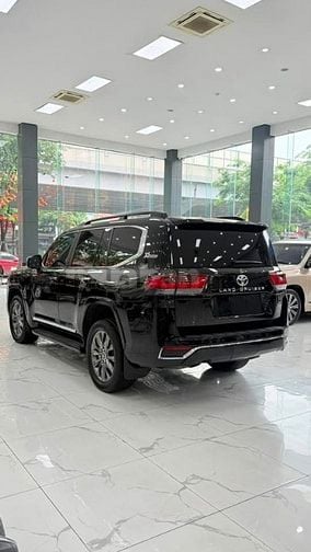 Bán Land Cruiser LC300 sản xuất 2022. Xe chạy ít. Giá cực rẻ.