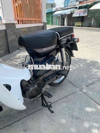 Honda Cub Tom 50cc có đề siêu bền và lợi xăng