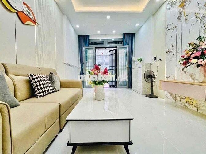 NHÀ NGUYÊN CĂN 70M2_2PN_FULL NỘI THẤT NẰM NGAY THỐNG NHẤT